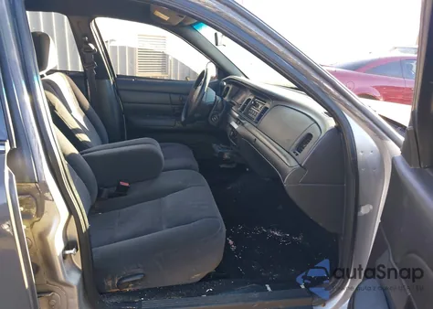 2008 Ford Crown Victoria Police/Police Interceptor z USA, uszkodzony, nr VIN 2FAFP71V28X132978